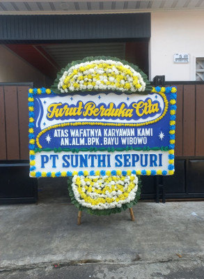 Papan Bunga Duka di Danau Kembar