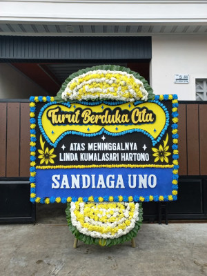 Papan Bunga Duka di Danau Kembar